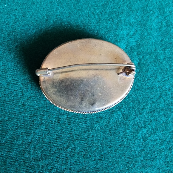 Vintage Floral Brooch - Picture 2 of 2